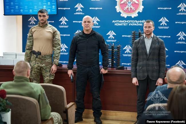 Ілюстрація до публікації «Братік підкинув грошенят»