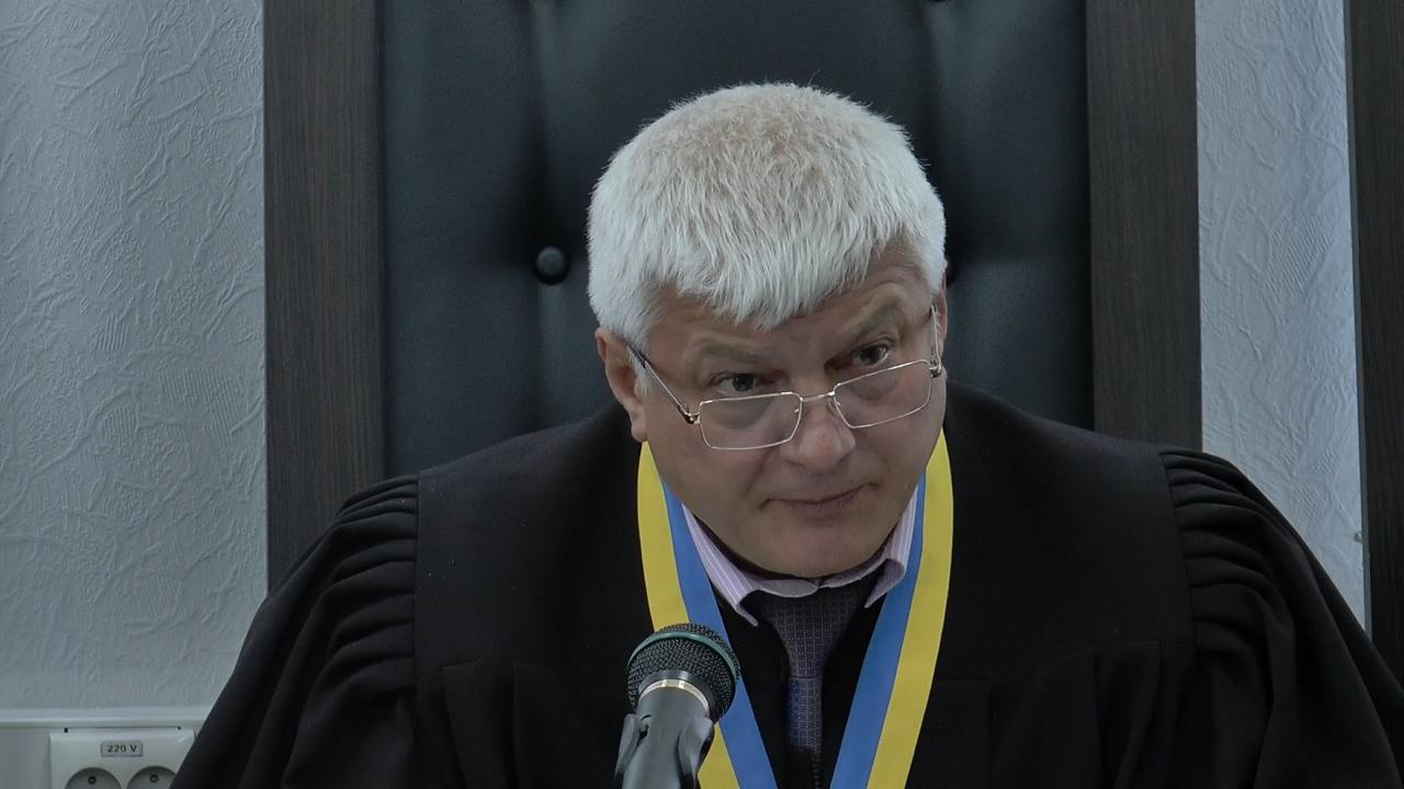 Ілюстрація до публікації «ВРП вирішила тимчасово відсторонити від здійснення правосуддя суддю Полтавського апеляційного суду Валентина Томилка.»