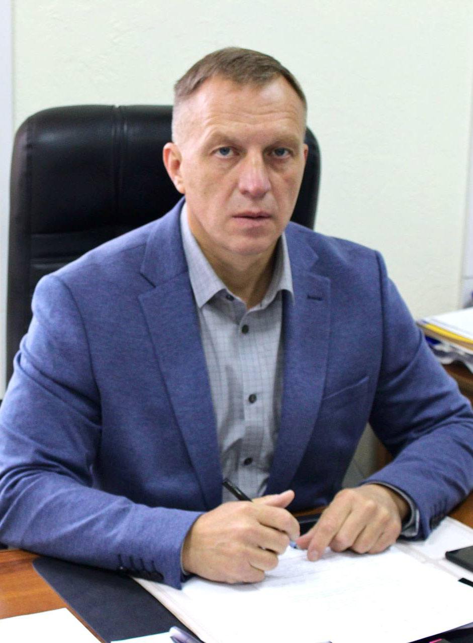 Ілюстрація до публікації «Заступник начальника Регіонального сервісного центру ГСЦ МВС у Львівській, Івано-Франківській та Закарпатській областях Олег Шпек (Івано-Франківськ) має два будинки, дві…»