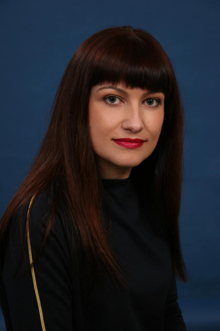 Ілюстрація до публікації «Дружина начальника митного поста “Львів-поштовий” Юрія Приходька, якого затримали із 23 тис. доларів хабаря, переписала майно на свого батька Валерія наступного дня після того…»