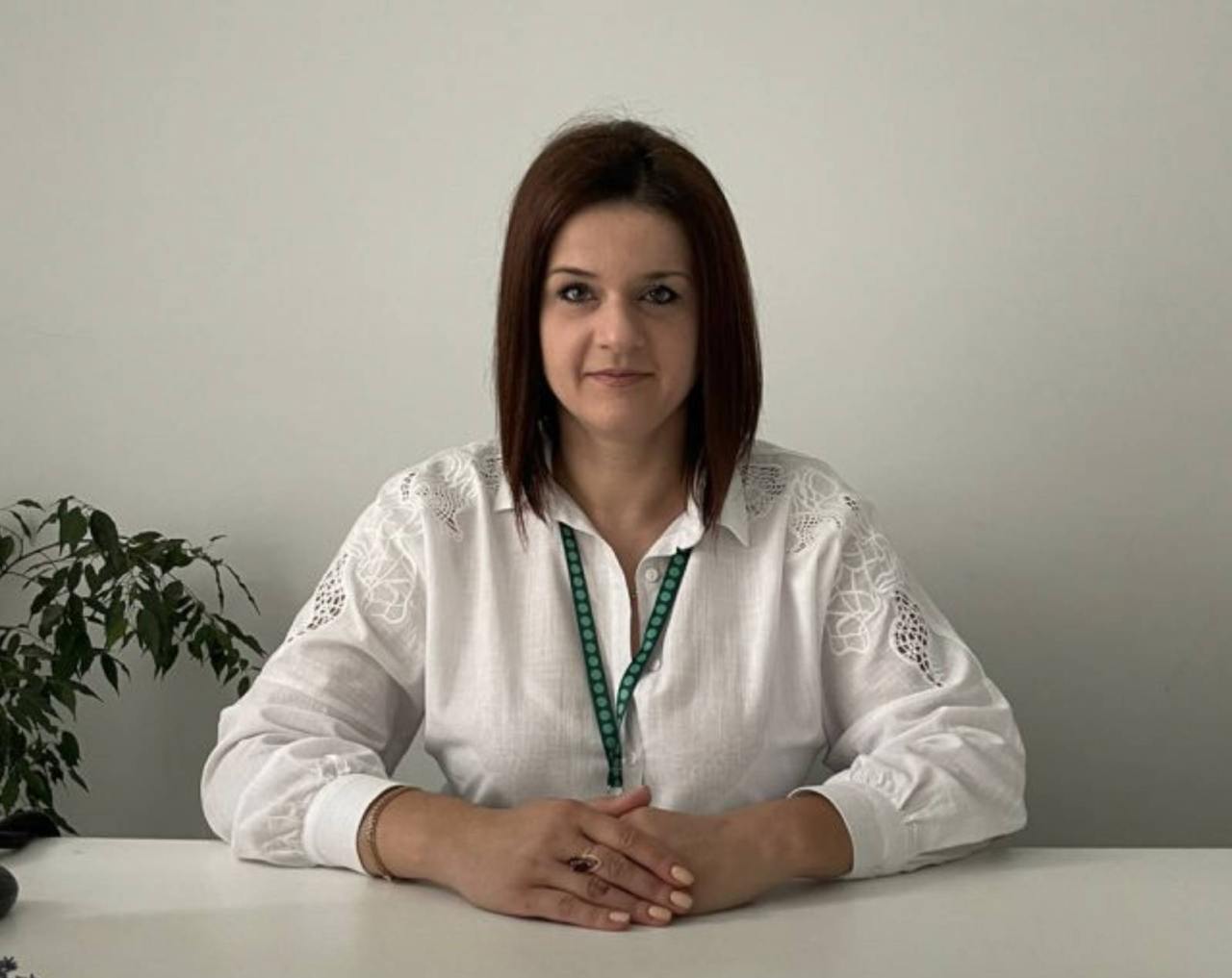 Ілюстрація до публікації «Керівник територіального сервісного центру № 4642 у Дрогобичі Наталія Савчин (Литвиненко) їздить на авто своєї родички.»