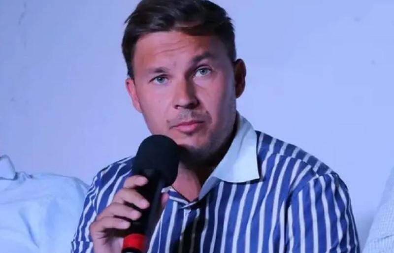 Ілюстрація до публікації «Нардеп з Миколаївщини Артем Чорноморов, який декларує сотні тисяч доларів готівкою та годинники люксових брендів, отримав з державного бюджету понад мільйон гривень компенсації…»