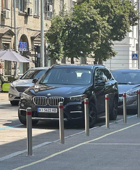 Ілюстрація до публікації «Депутат на вкрадені кошти придбав позашляховик»