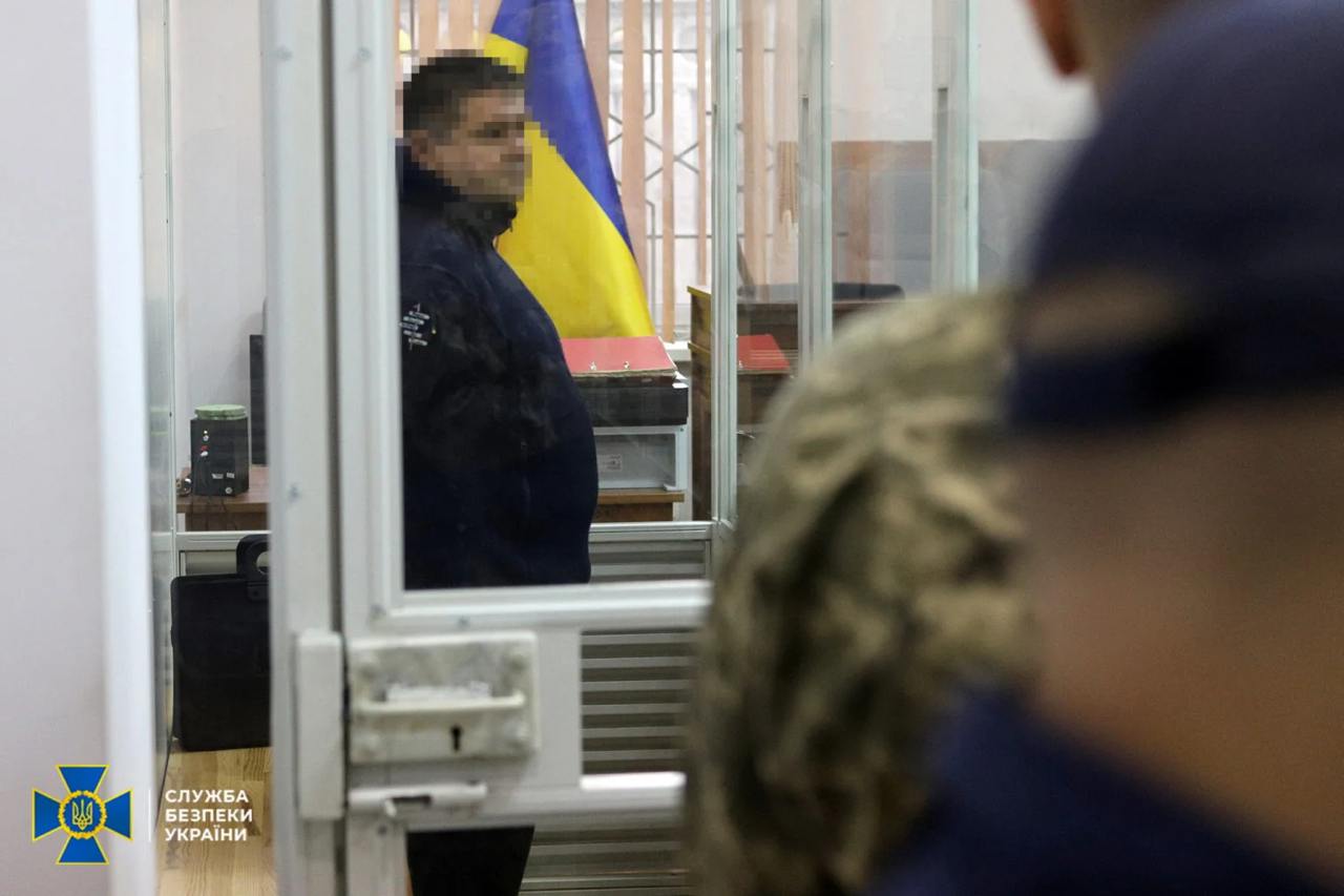 Ілюстрація до публікації «Соломʼянський райсуд Києва затвердив угоду про визнання винуватості з колишнім директором зовнішньоторговельного департаменту АТ «Мотор Січ» Олегом Дзюбою.»