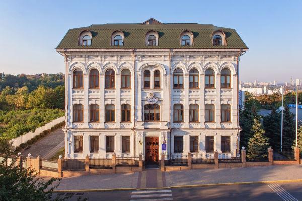 Ілюстрація до публікації «Новий очільник Головного сервісного центру МВС Олександр Малиш вирішив "купити" та погодив купівлю чилера для будівлі центру на Лук'янівський, 62.»