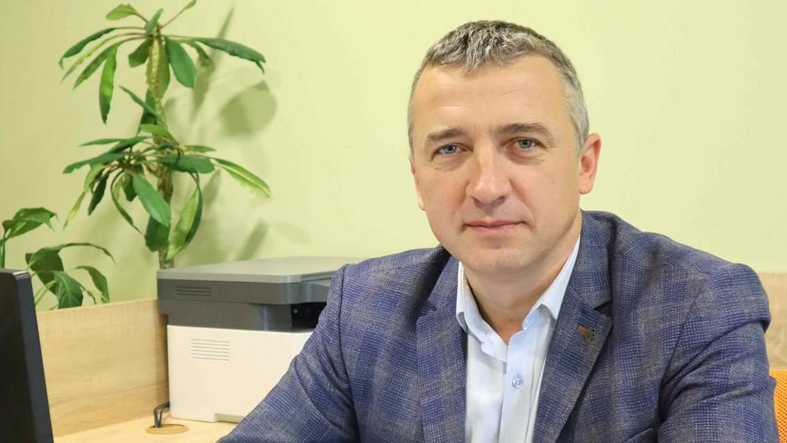 Ілюстрація до публікації «"Ватний" заступник мера Лозової на Харківщині Олексій Коран втік під час виїзду за кордон.»