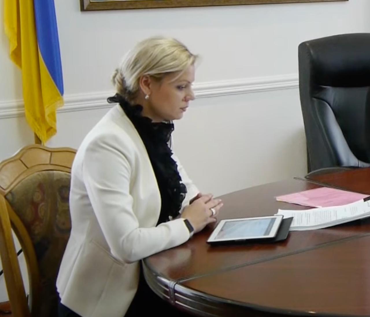 Ілюстрація до публікації «Ексначальник митного поста Білгород-Дністровський» Оксана Чернявська дуже образилася на публікацію про розслідування стосовно своїх статків та буде судитися (страшно 🚫)»