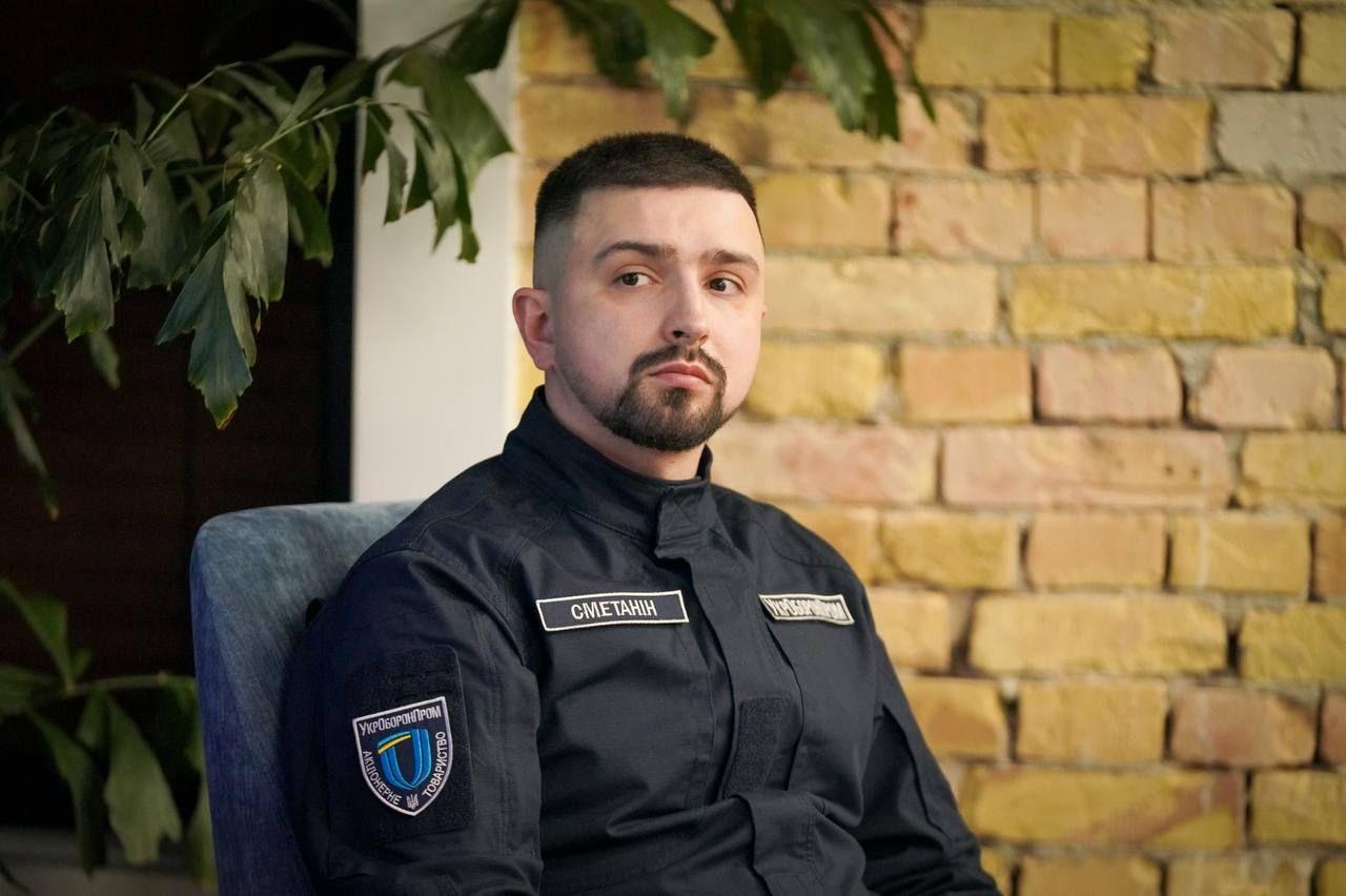 Ілюстрація до публікації «Міністр з питань стратегічних галузей промисловості Герман Сметанін замовив собі люксовий мінівен за 2,1 млн коштом "Укроборонпрому" Олега Гуляка.»