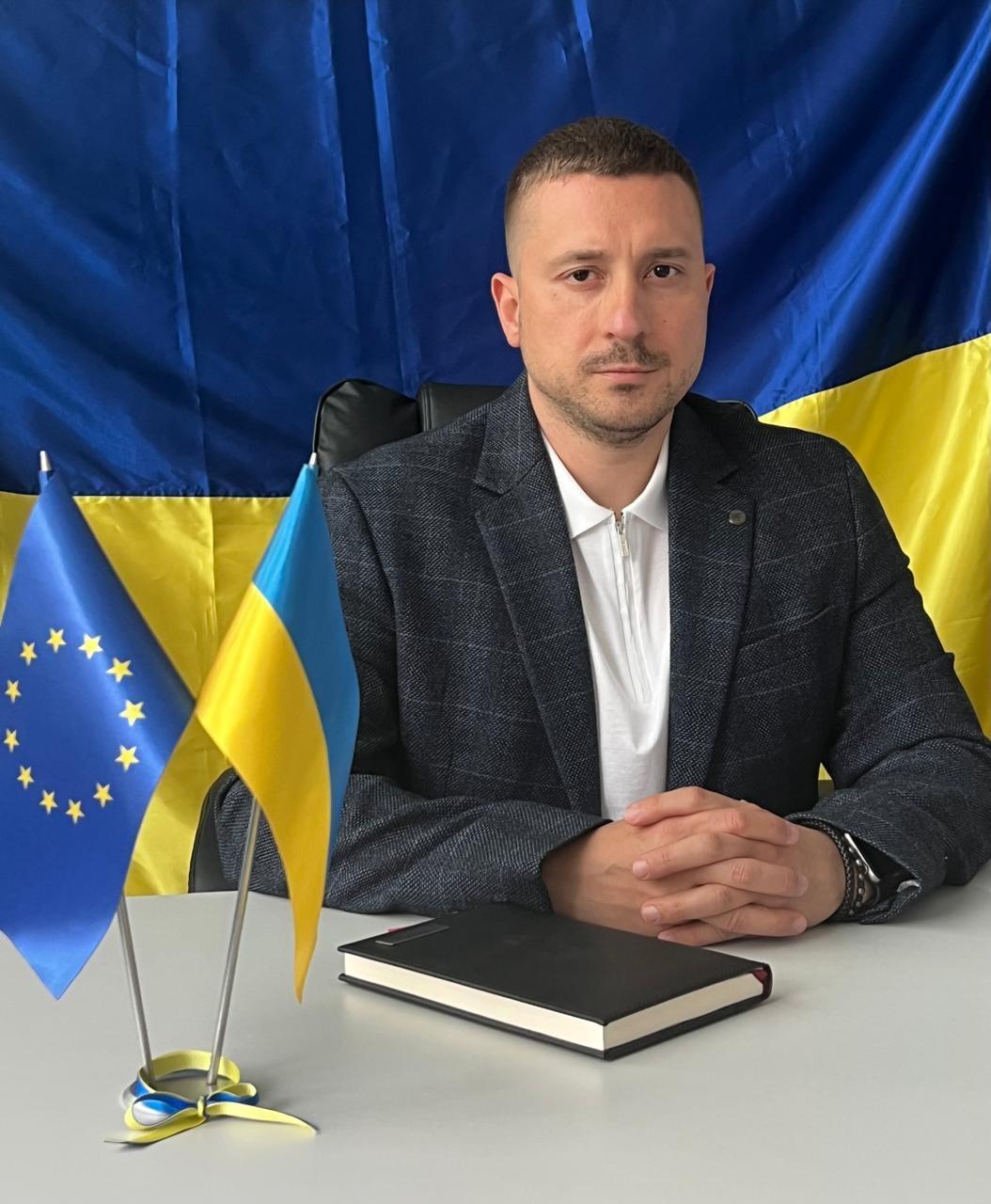 Ілюстрація до публікації «Новий очільник територіального сервісного центру МВС №5142 в Одесі Олександр Виноградов придбав машину за заниженою ціною та користується чужим авто за 1 млн гривень.»