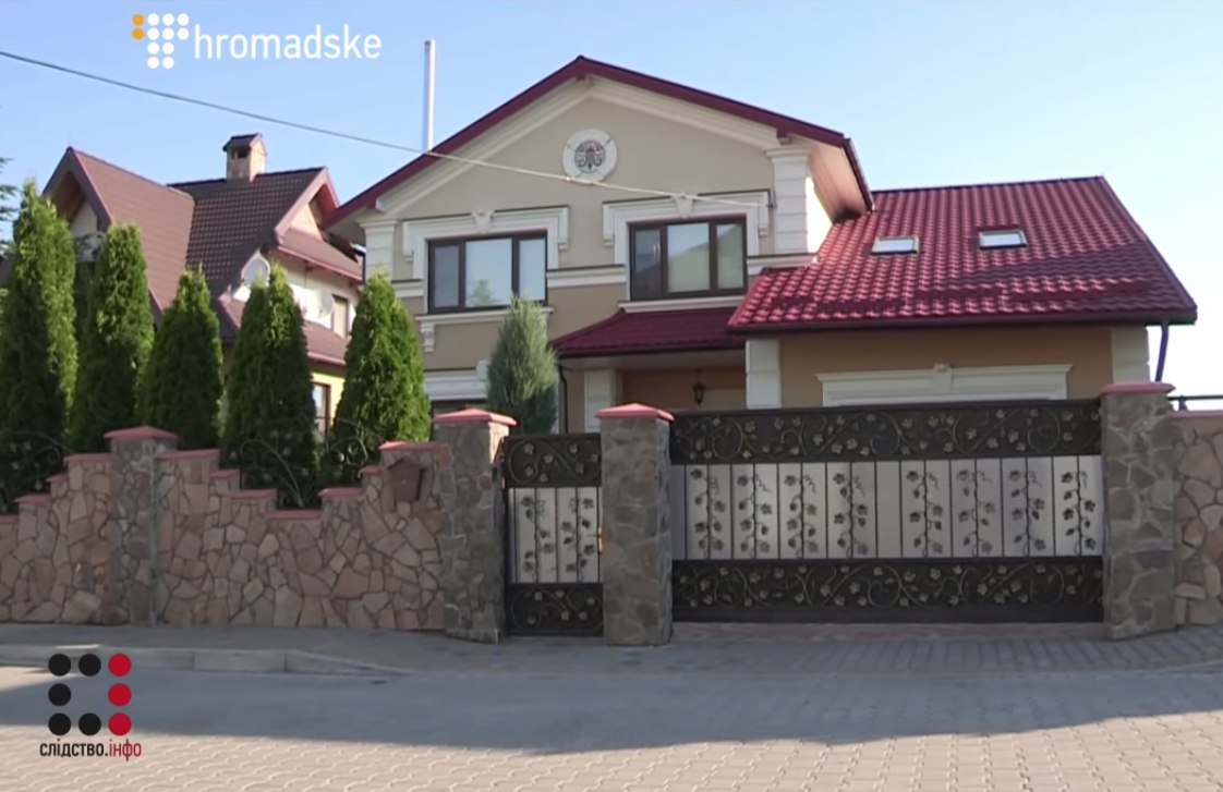 Ілюстрація до публікації «3⃣ ДЕРЖАВНІ КВАРТИРИ ПРИВАТИЗУВАВ»