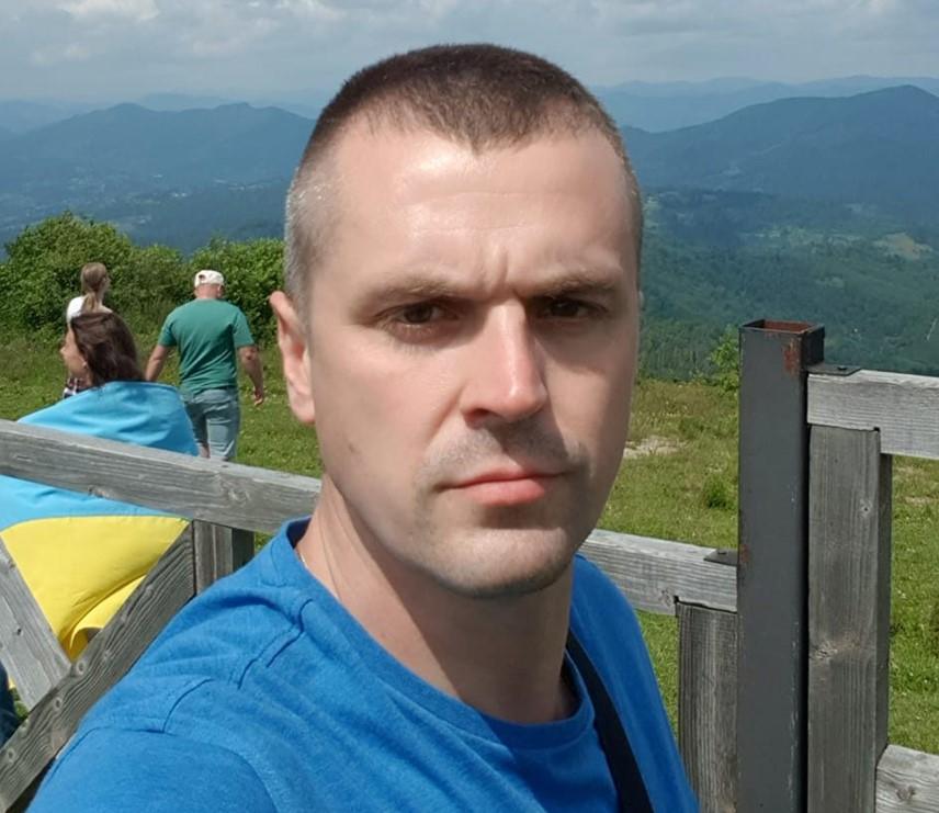 Ілюстрація до публікації «Заступник начальника Головного управління статистики у Житомирській області, начальник відділу технічного забезпечення Валерій Лук’янов у липні 2024-го завівся автівкою Skoda…»