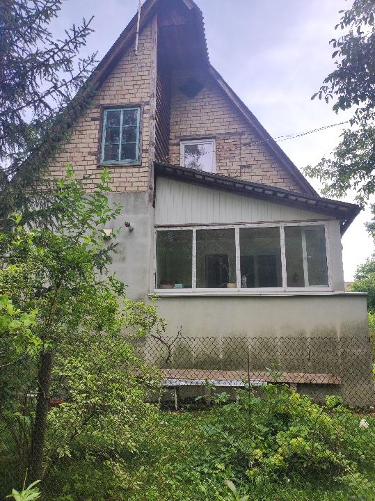 Ілюстрація до публікації «Заступник голови НБУ Катерина Рожкова та її ділянка з будинком в Кожухівці, яку реалізували за 927 тис. гривень...»