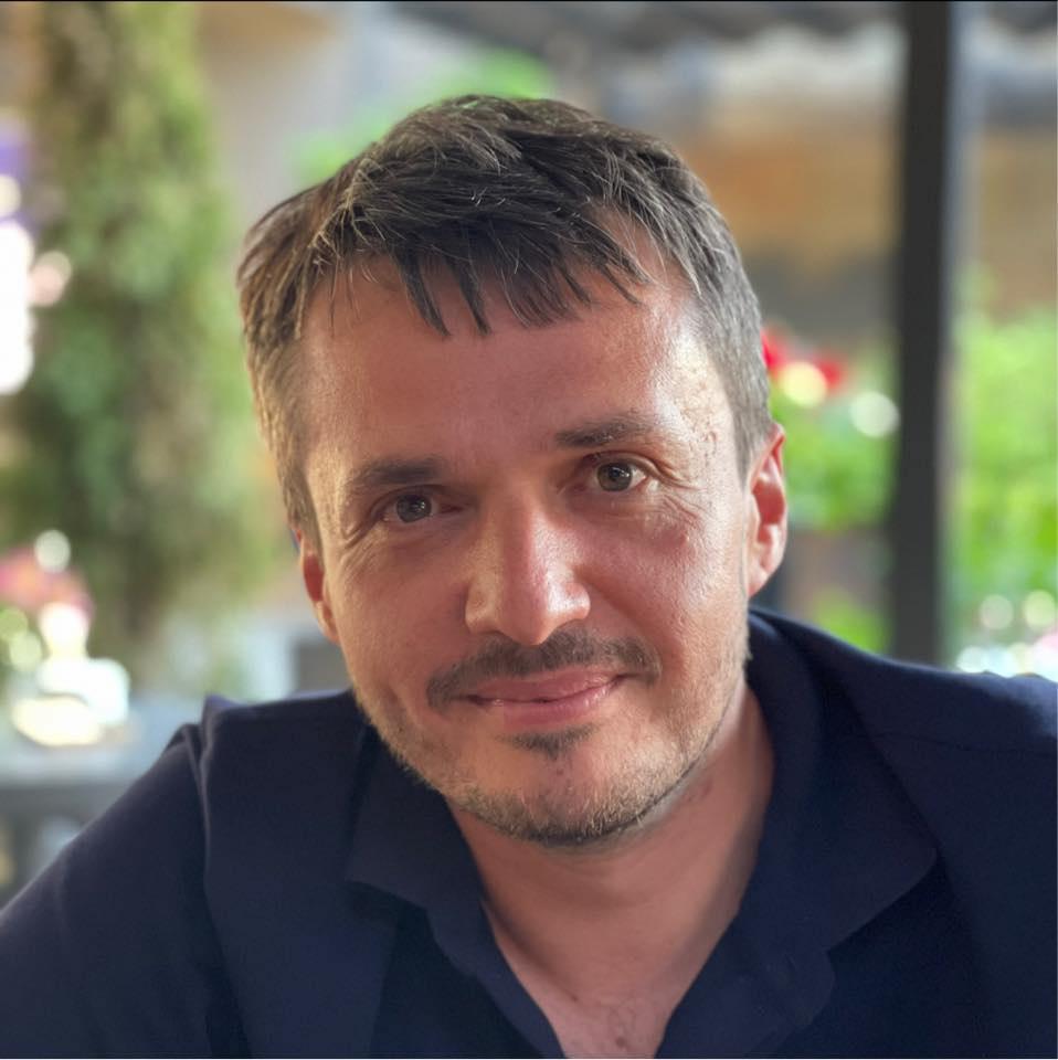 Ілюстрація до публікації «Заступник керівника офісу Національної комісії з цінних паперів та фондового ринку Максим Рівтін та його дружина мають великі заощадження в іноземній валюті.»