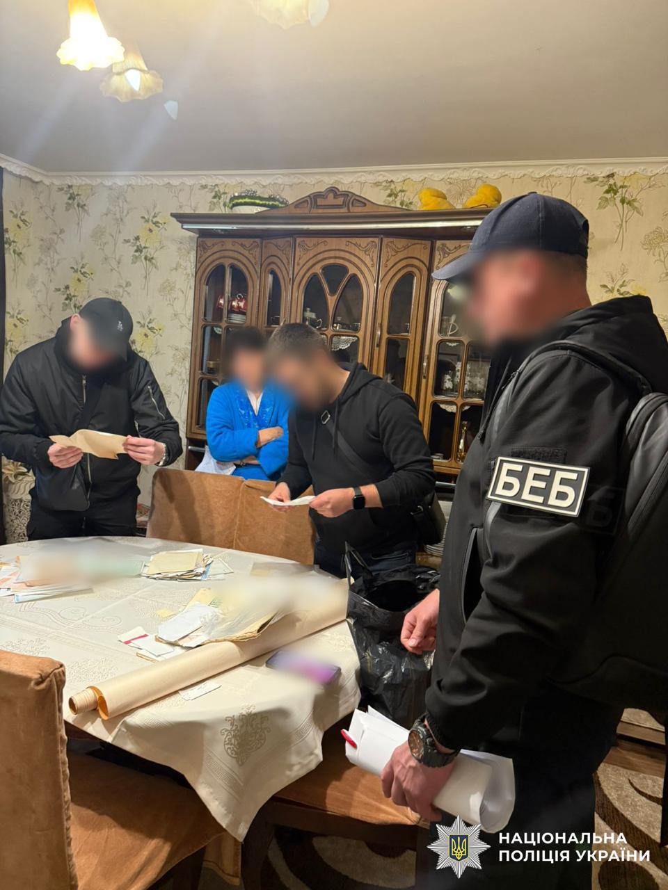 Ілюстрація до публікації «Привласнювали гроші з державної програми підтримки садівництва: кіберполіція та БЕБ викрили масштабну схему»