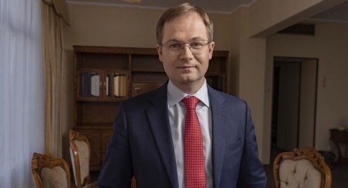 Ілюстрація до публікації «Афера Сенниченка в ФДМУ: підозру отримав його колишній заступник»
