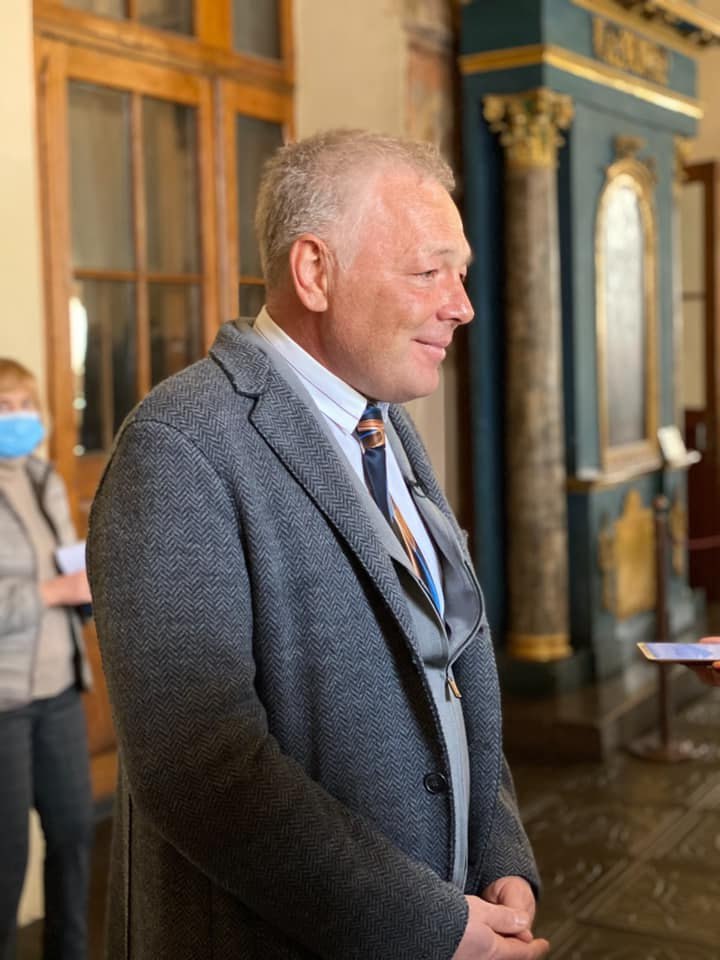 Ілюстрація до публікації «Фармафія: наркобарон Анатолій Редер»