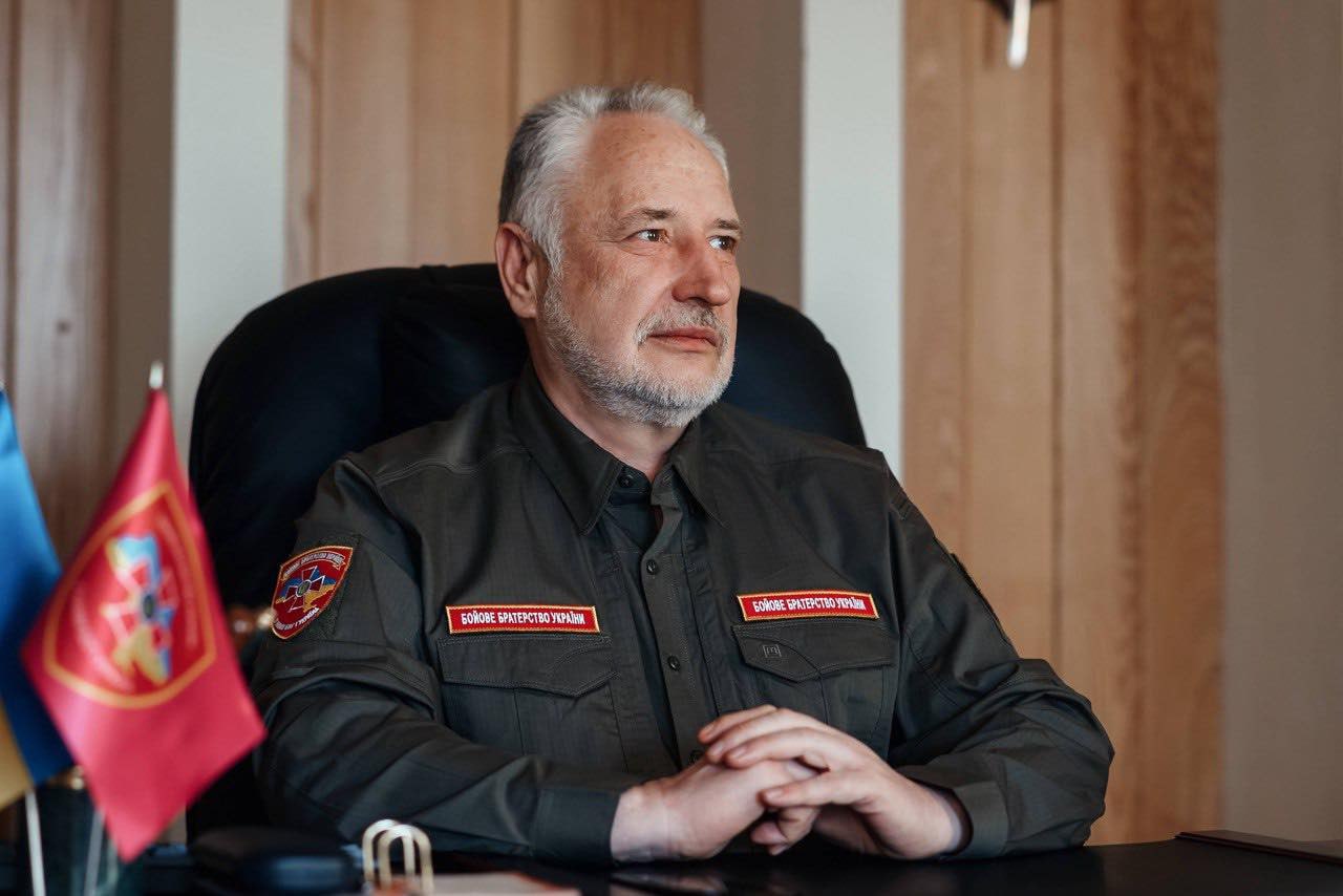 Ілюстрація до публікації «Хтось може нам пояснити якого хєра цей "воїн АТО" , старший сержант знов не в ЗСУ?»