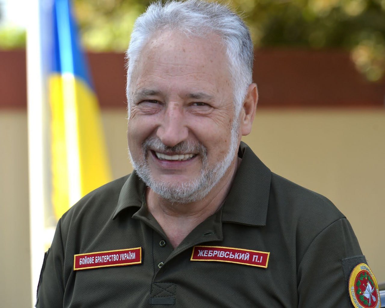 Ілюстрація до публікації «Ще раз... Бізнесмен з групи "Фармак" Жебрівський заробляє кошти на продажах кулонів власної організації для дітей загиблих вояків ЗСУ!»