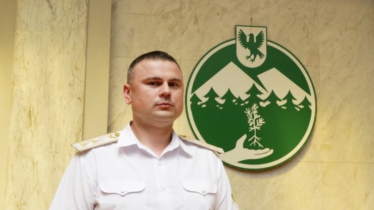 Ілюстрація до публікації «Директор філії «Столичний лісовий офіс» ДП «Ліси України» Віктор Сахнюк має дружину, що набула дві квартири та BMW X5.»
