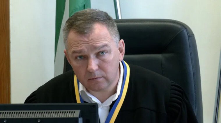 Ілюстрація до публікації «Валерій Заболотний, голова Чернігівського апеляційного суду, скупив купу нерухомості під час війни і записав на родичів»