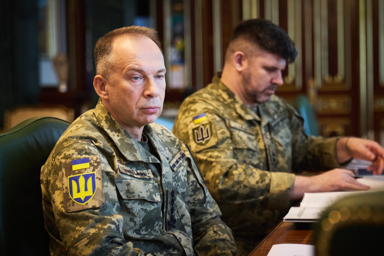 Ілюстрація до публікації «Провів нараду з військовими та міністром оборони. Детально щодо всіх ключових питань.»