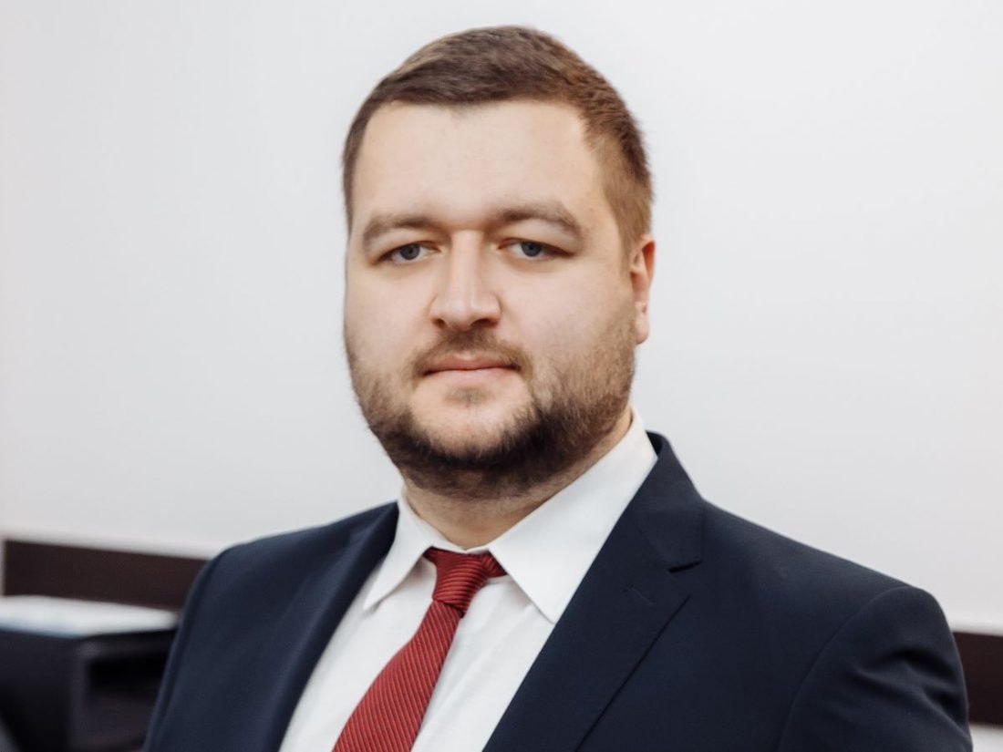 Ілюстрація до публікації «Щоб зрозуміти, що за криса прокурор Кіровоградщини Ян Стрелюк, достатньо подивитися на його оточення»
