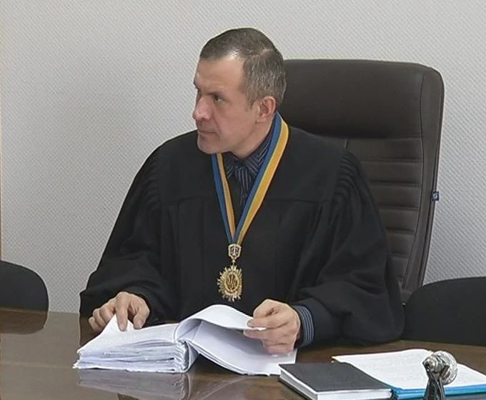 Ілюстрація до публікації «Суддя-хабарник, не відправляючи правосуддя, заробив 4 млн гривень»