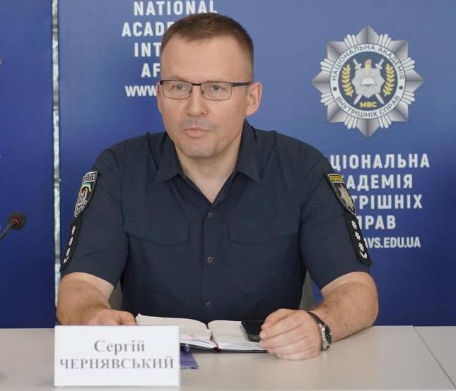 Ілюстрація до публікації «190 Проректор Національної академії внутрішніх справ Сергій Чернявський переоформив свої квартири на родичок і приховує вартість своїх авто»