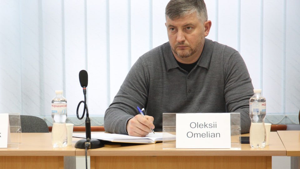 Ілюстрація до публікації «Заступник голови ВККС Олексій Омельян (лжесвідок у справ судді Олексія Тандира, який вбив нацгвардійця), будучи суддею з 2017 по 2023 рік не розглянув жодної справи.»