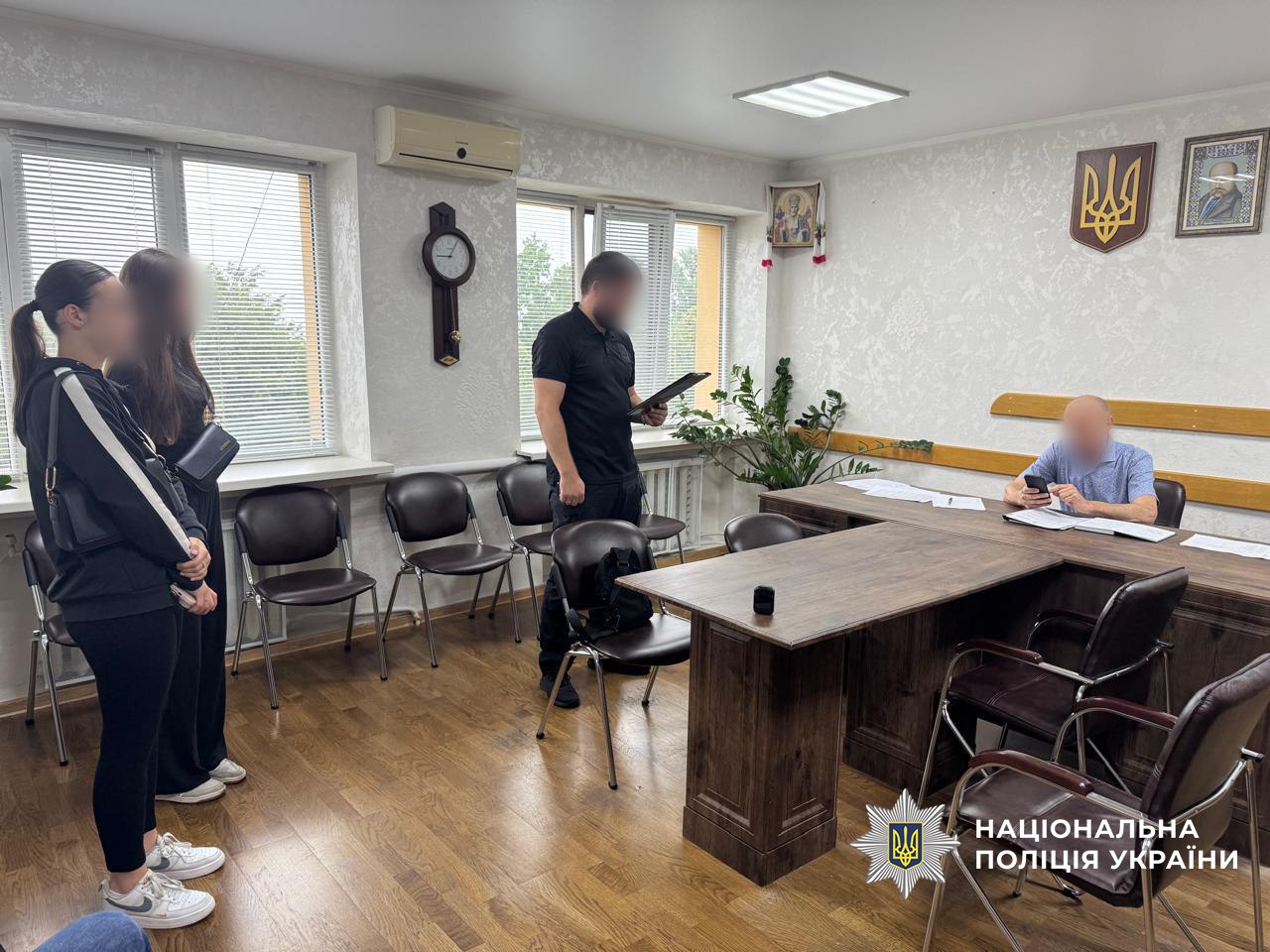 Ілюстрація до публікації «Роками «заробляли» мільйони на тіньовому продажі деревини: кіберполіцейські знешкодили злочинну організацію»