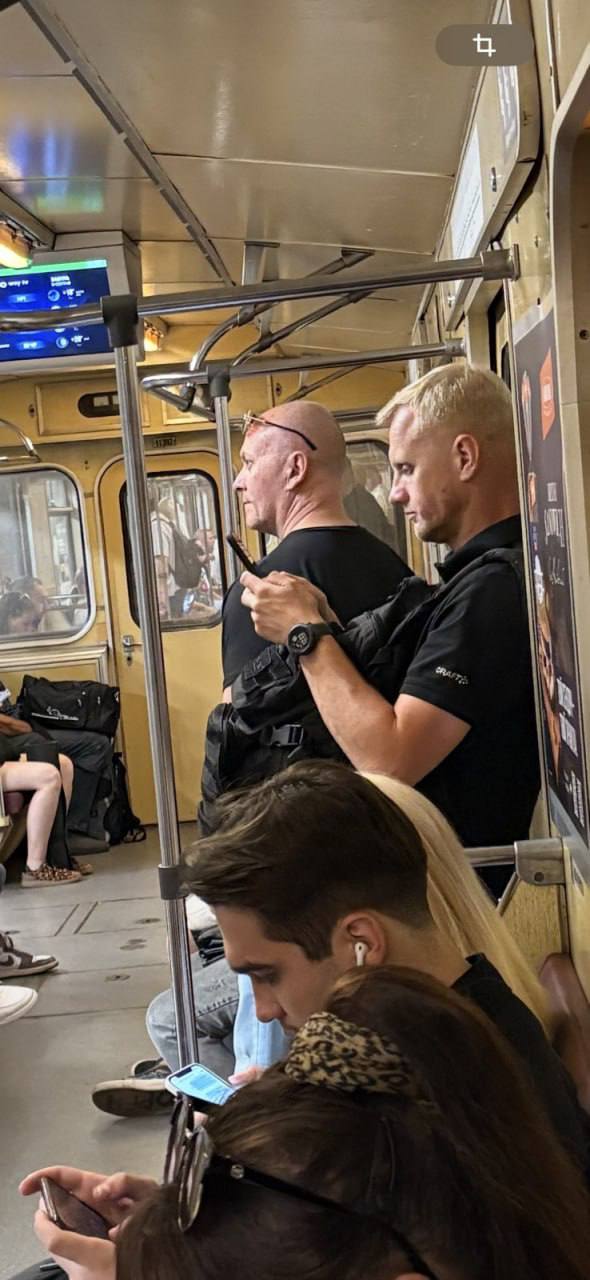 Ілюстрація до публікації «Попри рішення Печерського райсуду про запобіжний захід Віталію Шабуніну, який не має право полишати територію військової частини на Харківщині, той спокійно їздить в метро Києва»