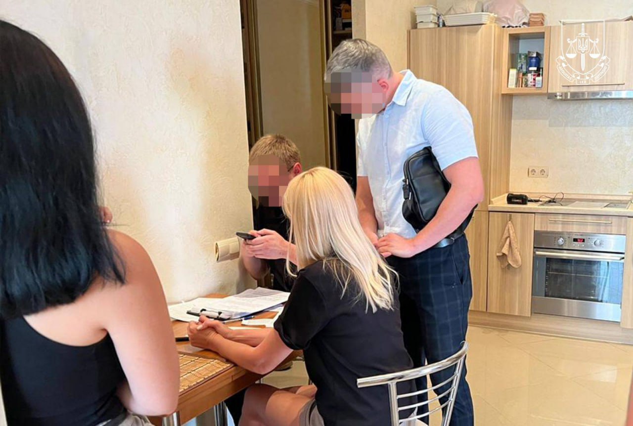 Ілюстрація до публікації «Директор ДП "Морський торговельний порт "Південний" (Южний) Олександр Олійник, якого судять у ВАКС, отримав нову підозру за спричинені збитки державі на понад 8 млн грн.»