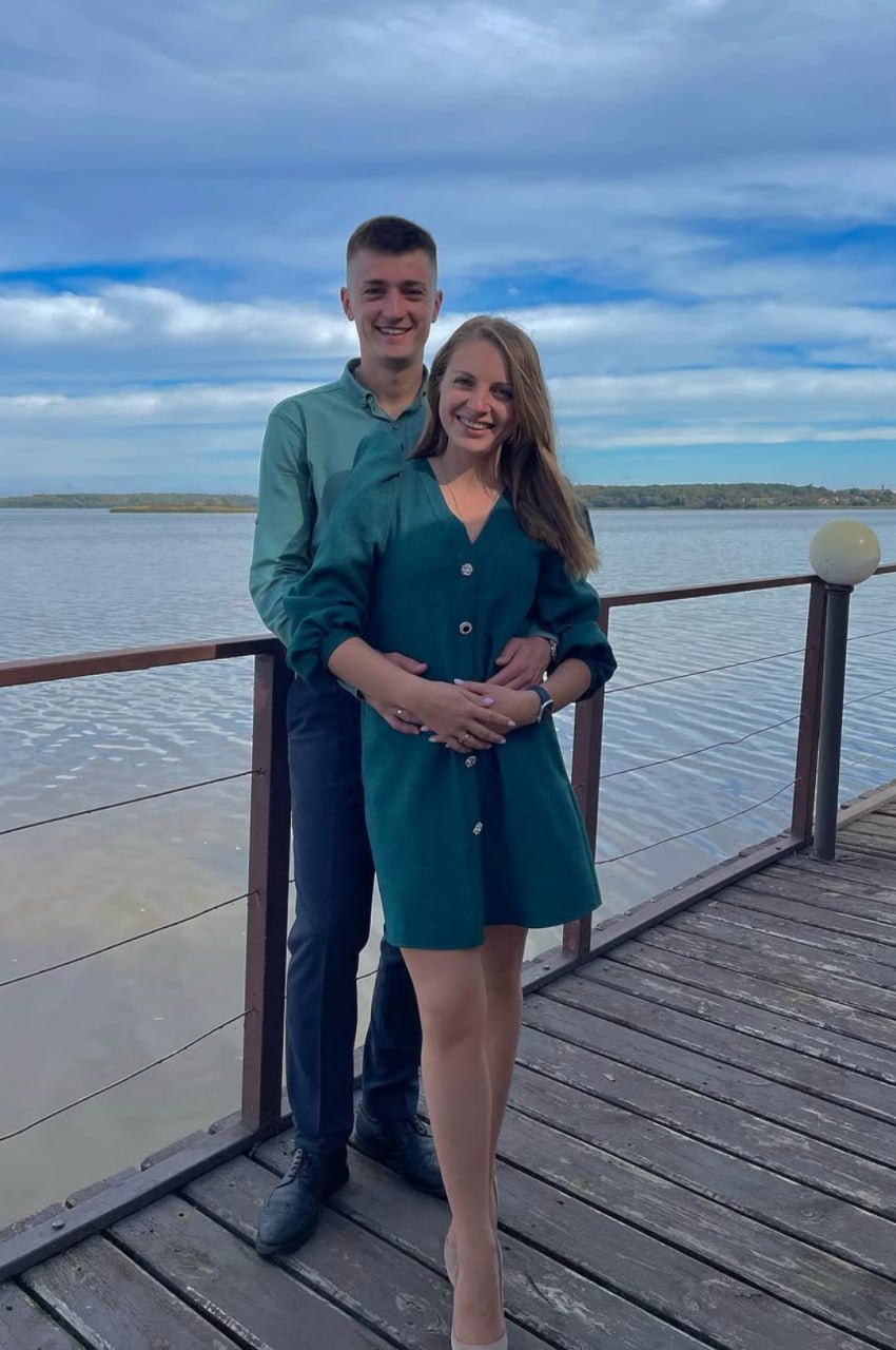 Ілюстрація до публікації «Ви думали це все про Максима Дьоміна, а 🧠🧡🧡🧡🧡🧡🧡 виявило, що він прилаштував рідного брата Георгія з митниці на роботу в підконтрольне Бориспільске райуправління поліції (останній…»