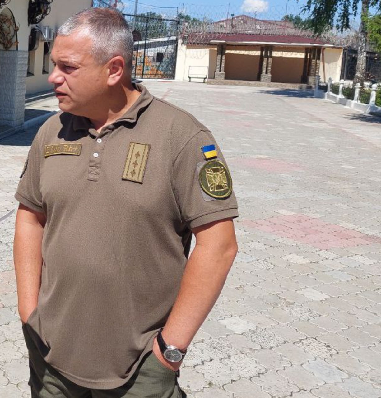 Ілюстрація до публікації «Керівник ДУ "Олексіївська виправна колонія № 25" Ольховський Андрій Миколайович затриманий за організацію катувань»