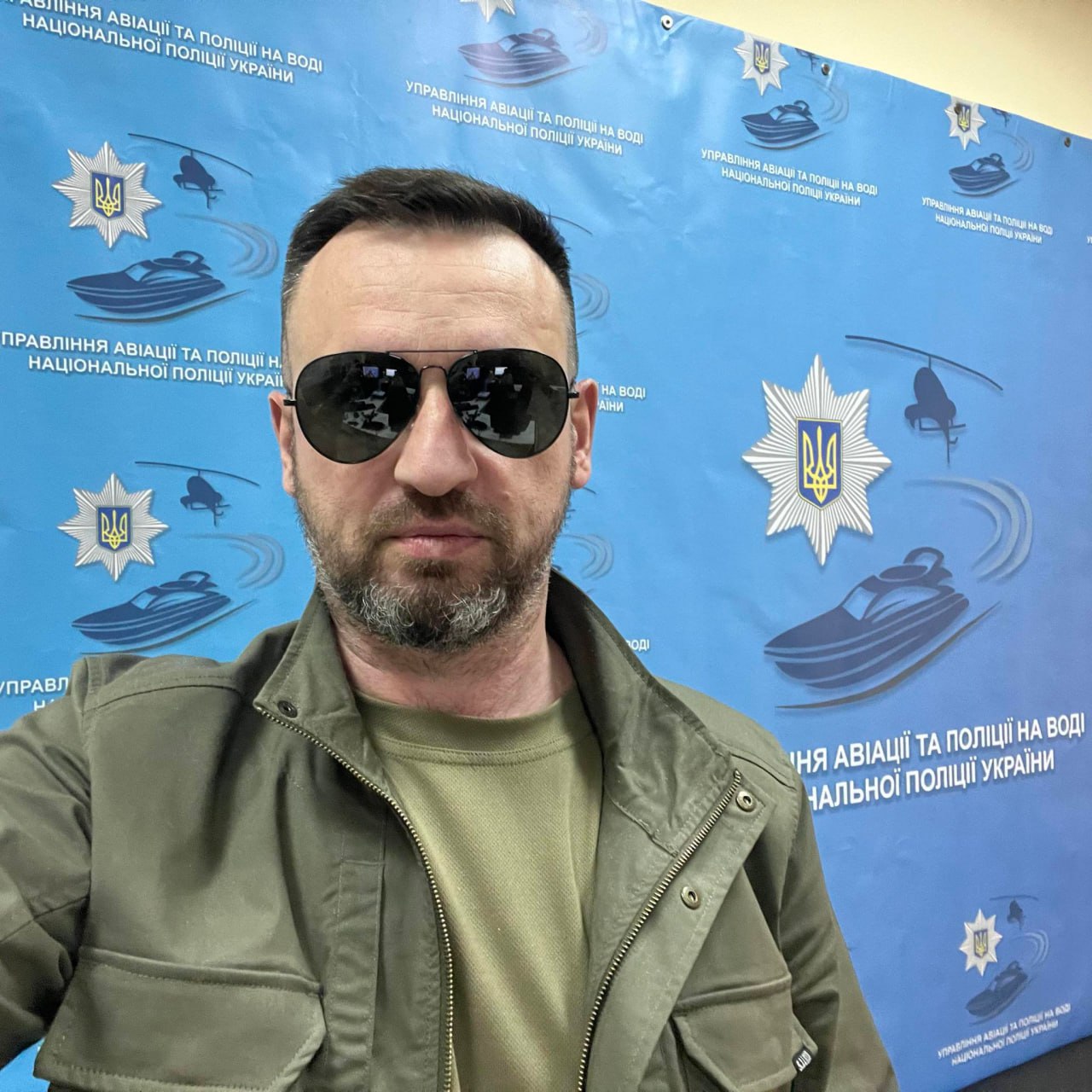 Ілюстрація до публікації «Начальник відділу організації діяльності підрозділів поліції на воді управління авіації та поліції на воді Нацполіції Андрій Карпина полюбляє русняві шоу, як і керівник поліції…»