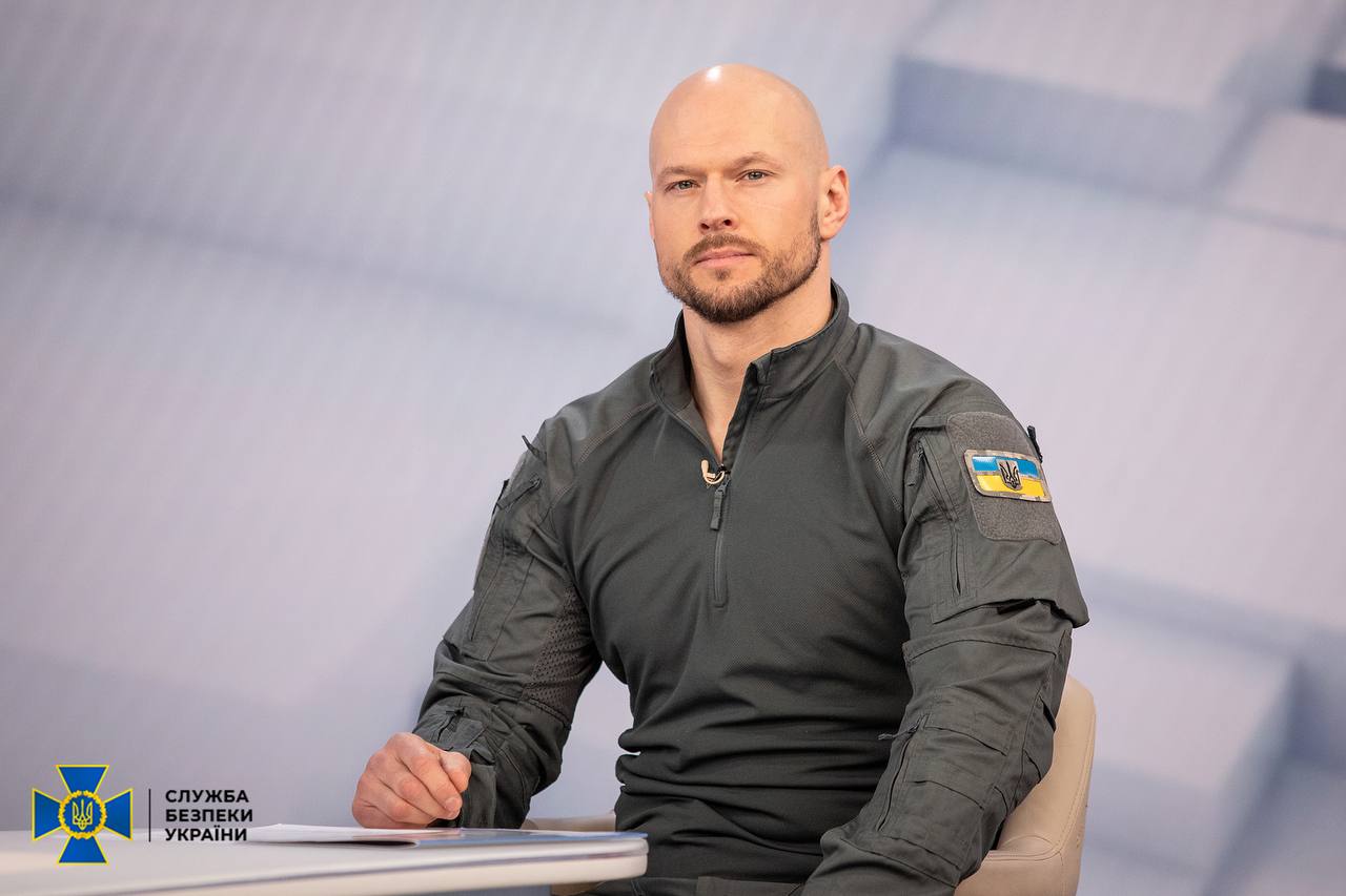 Ілюстрація до публікації «Ексдиректору департаменту кібербезпеки СБУ Іллі Вітюку повідомили підозру у незаконному збагаченні»