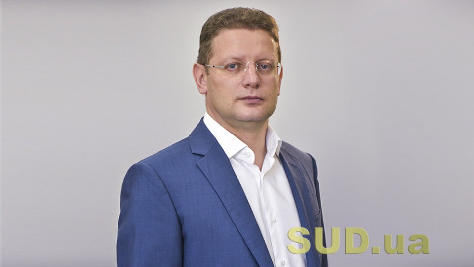 Ілюстрація до публікації «Святослав Пограничний, шеф-редактор «Судово-юридичної газети», доктор філософії в сфері права Надсилайте інформацію про власника та його схеми. 💬 @ABleaks_bot 💕 Долучитись ☑…»