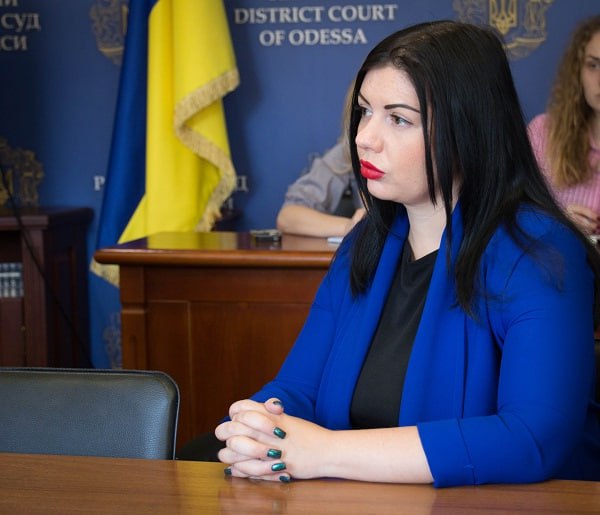 Ілюстрація до публікації «Пані суддя Київського райсуду Одеси Юлія Федулєєва, ми розуміємо, що всі хочуть їсти, але треба ж виправити "технічну" помилку в судовій ухвалі по справі конвертаторів…»