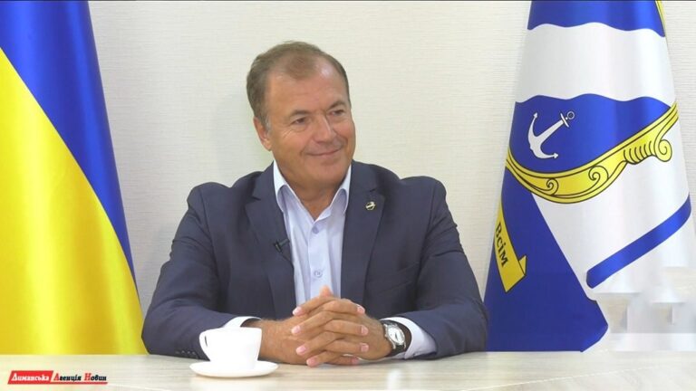Ілюстрація до публікації «ПРИЗНАЧАВ СОБІ ВЕЛИКІ ПРЕМІЇ ПІД ЧАС ВІЙНИ»