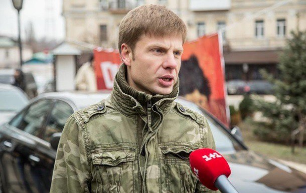 Ілюстрація до публікації «Дякуємо мамі: Мати депутата Верховної Ради від фракції "Європейська солідарність" Олексія Гончаренка подарувала йому частину квартири в Одесі. Про це йдеться у повідомленні про…»