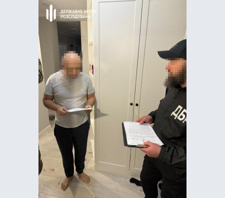 Ілюстрація до публікації «ВІЙСЬКОВИЙ МАРОДЕР: На незаконному збагаченні викрито ексначальника Центрального управління продовольчого забезпечення Командування Сил логістики ЗСУ Олександр Козловський.»