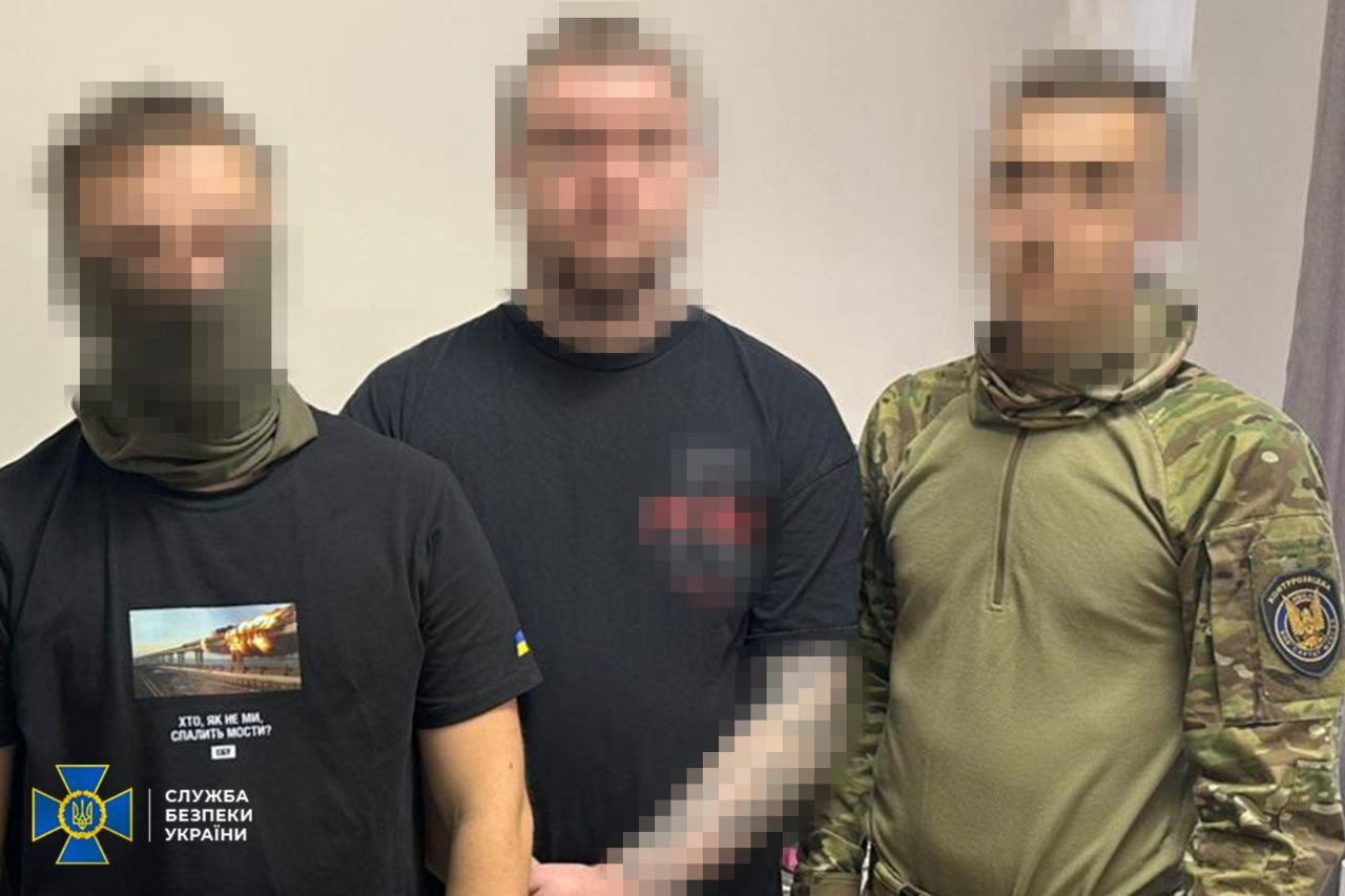 Ілюстрація до публікації «СБУ затримала агентів фсб, які постачали рашистам українські SIM-карти для дронів-камікадзе»