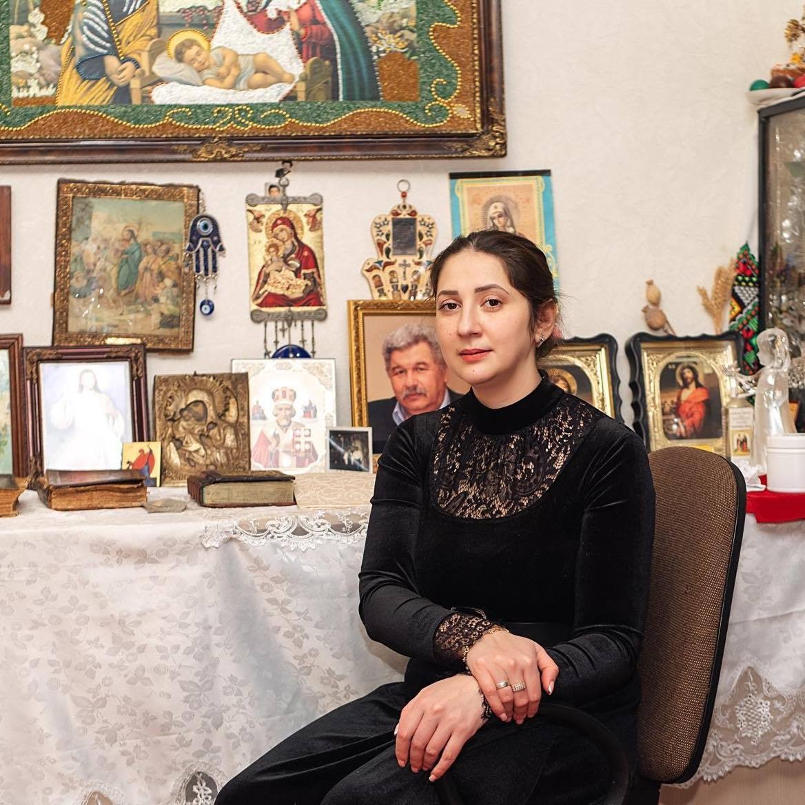 Ілюстрація до публікації «От знаєте, ви коли чуєте про суддів — ви ж напевно собі уявляєте досвідчену та освічену людину, яка там книжки читає, має науковий ступінь...»