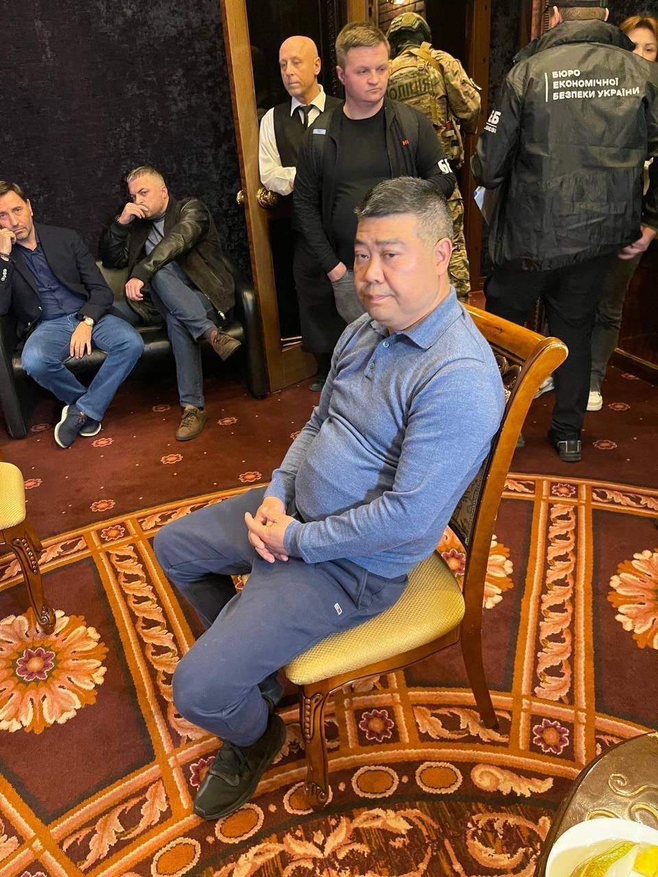 Ілюстрація до публікації «Співвласник Meest China та CEO Club Ukraine В’ячеслав Лисенко програв позов до ЗМІ, яке написало, що БЕБ викрило підпільне казино та шахрайський кол-центр, які могли бути…»