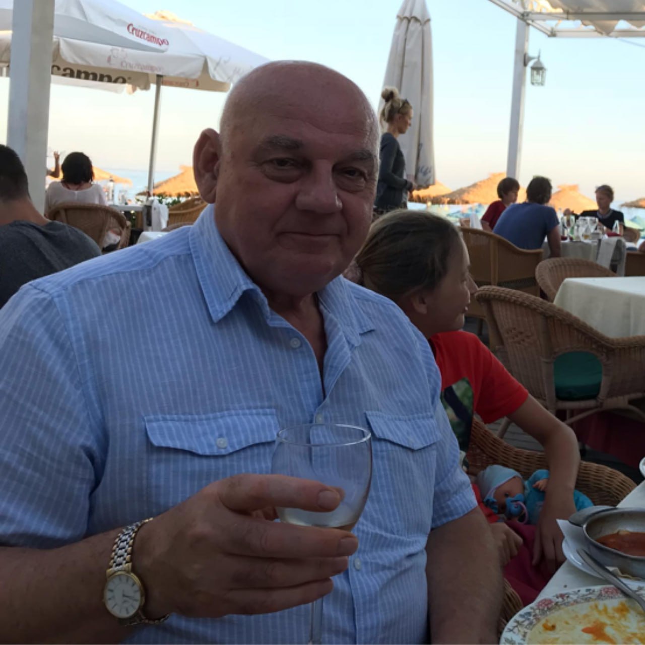 Ілюстрація до публікації «Гадаємо, що НАЗК треба перевірити і тестя експодатківця Катрушина — Петра Лузана з Києва. Кредити / майно / подарунки»