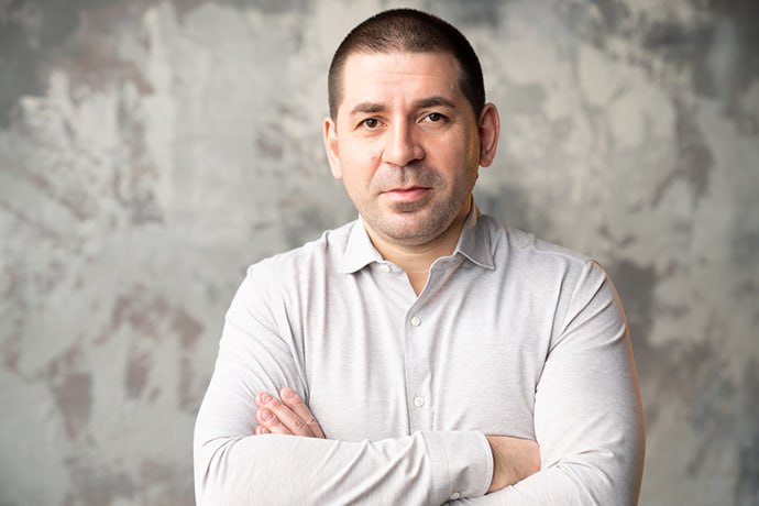 Ілюстрація до публікації «Після тривалої відсутності в Україну прибув 42-річний уродженець міста Єнакієве, "авторитетний бізнесмен" Володимир Манукян.»