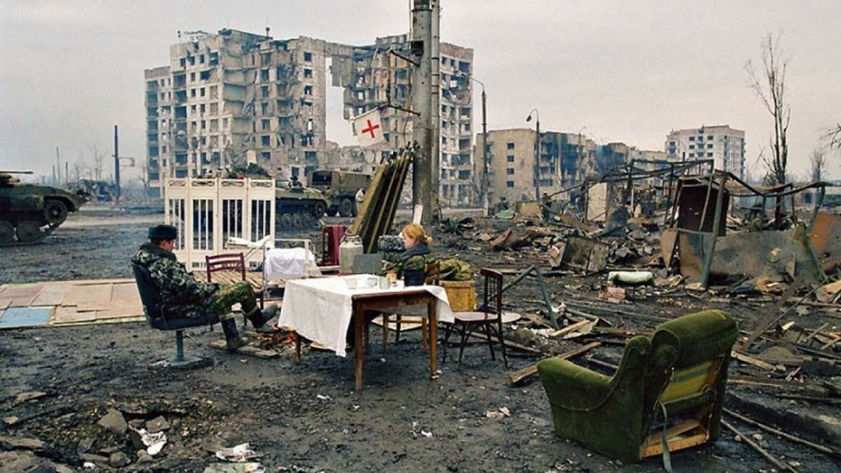 Ілюстрація до публікації «вірно розуміє, що українського громадянства позбавляють тих, в кого є російський паспорт, вибірково?»