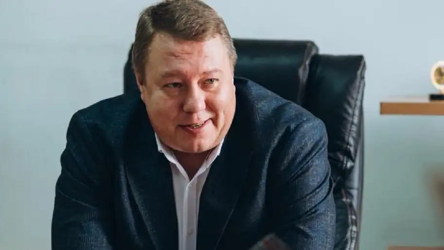 Ілюстрація до публікації «Голова Державної комісії України з запасів корисних копалин Сергій Паюк після призначення на посаду із року в рік демонструє поступове поліпшення свого майнового стану.»