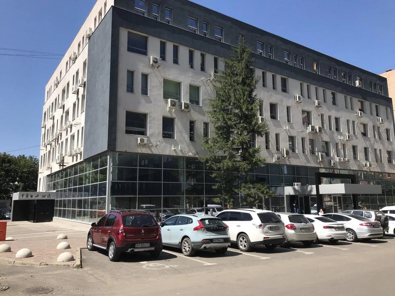 Ілюстрація до публікації «повідомляє, як і обіцяли, другий блок адрес шахрайських call-центрів у місті Харків. Всього взагалі приблизно 100-150 точок по місту та області.»