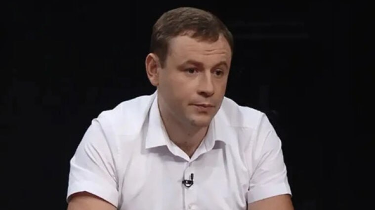 Ілюстрація до публікації «"Сабака лаяла на дядю фраєра" Детектив НАБУ Михайло Романюк має нерухомість і дорогі автомобілі, оформлені на родичів.»